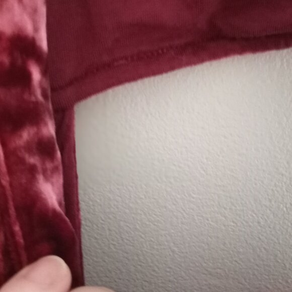 'KARLIE' Velvet Jumpsuit Size S Berry NWT - Picture 8 of 16